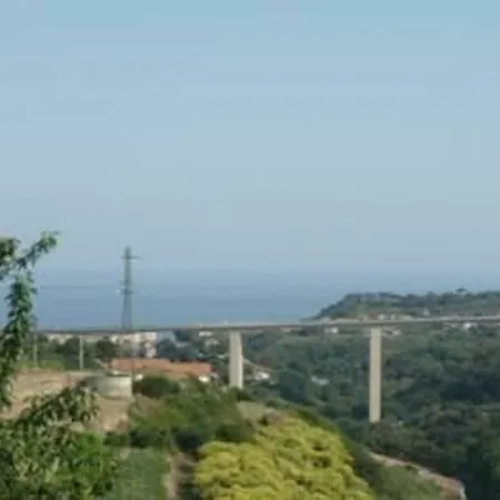 Casa Vacanze Reg. Avreghi * Civezza